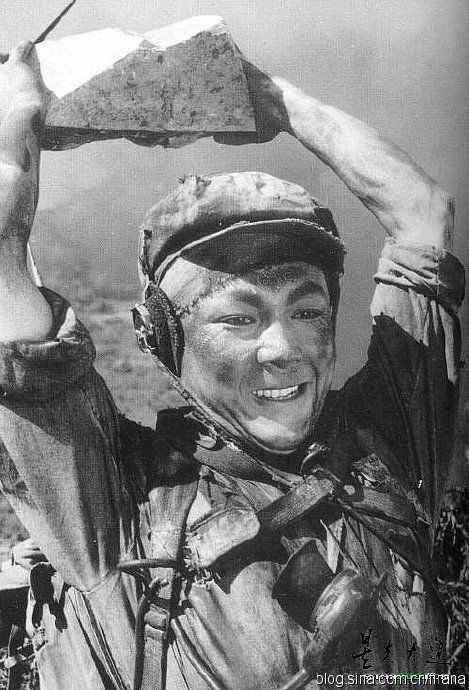 风烟滚滚唱英雄(谭维维风烟滚滚唱英雄) 风烟滚滚唱英雄(谭维维风烟滚滚唱英雄)