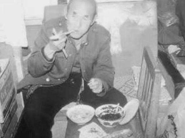 果腹与裹腹的区别(果腹与裹腹的区别是什么) 果腹与裹腹的区别(果腹与裹腹的区别是什么)