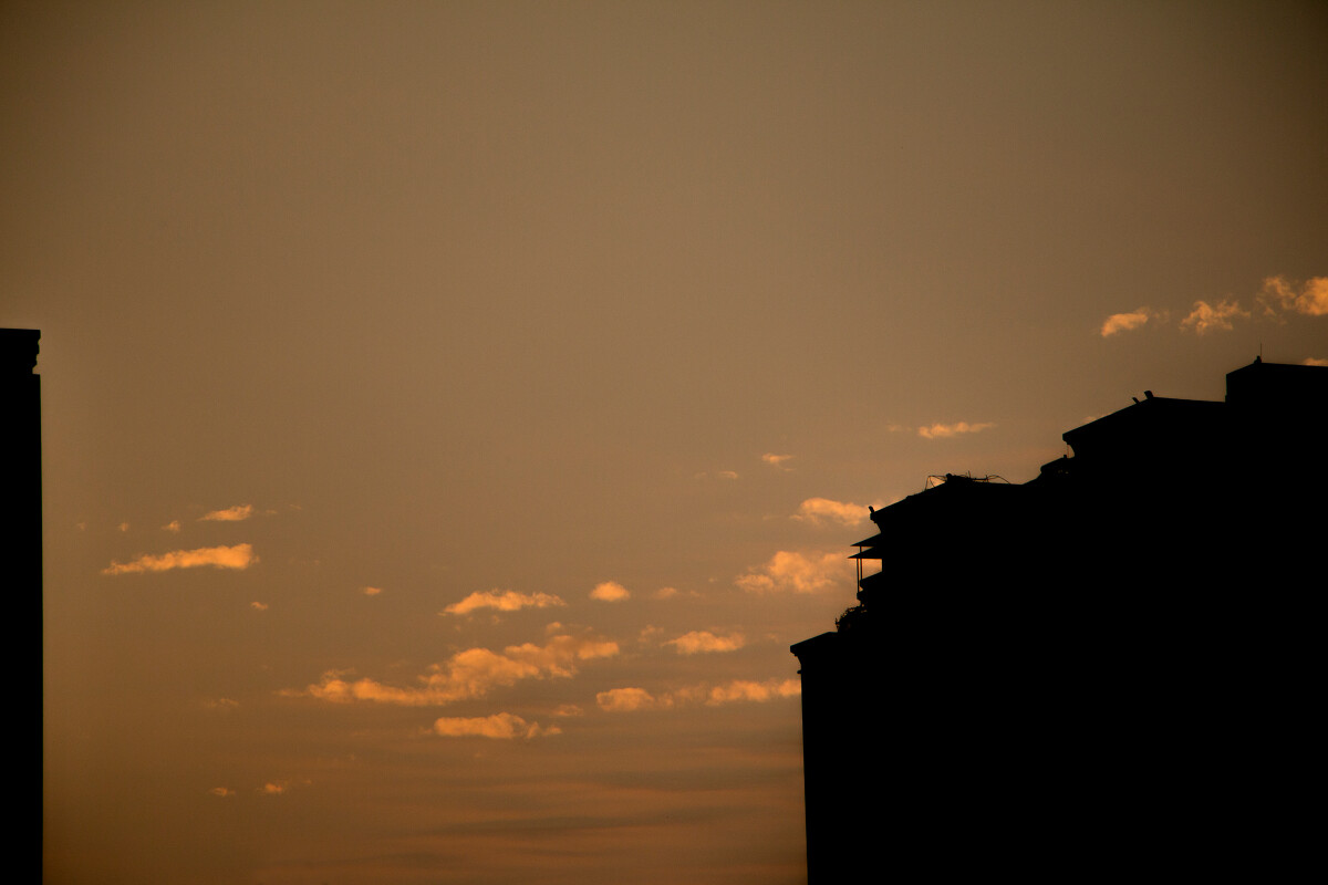 半晚还是傍晚(半晚还是傍晚拼音) 半晚还是傍晚(半晚还是傍晚拼音)