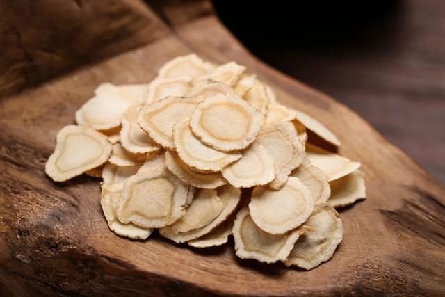 西洋参的功效(西洋参的功效与作用吃法) 西洋参的功效(西洋参的功效与作用吃法)