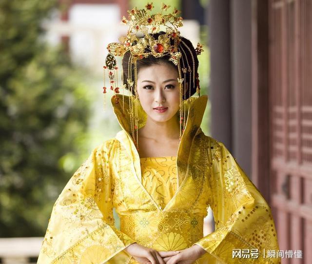 后来隋炀帝当杨广的皇后了皇帝,封她为皇后,隋炀帝被宇文化及杀死了