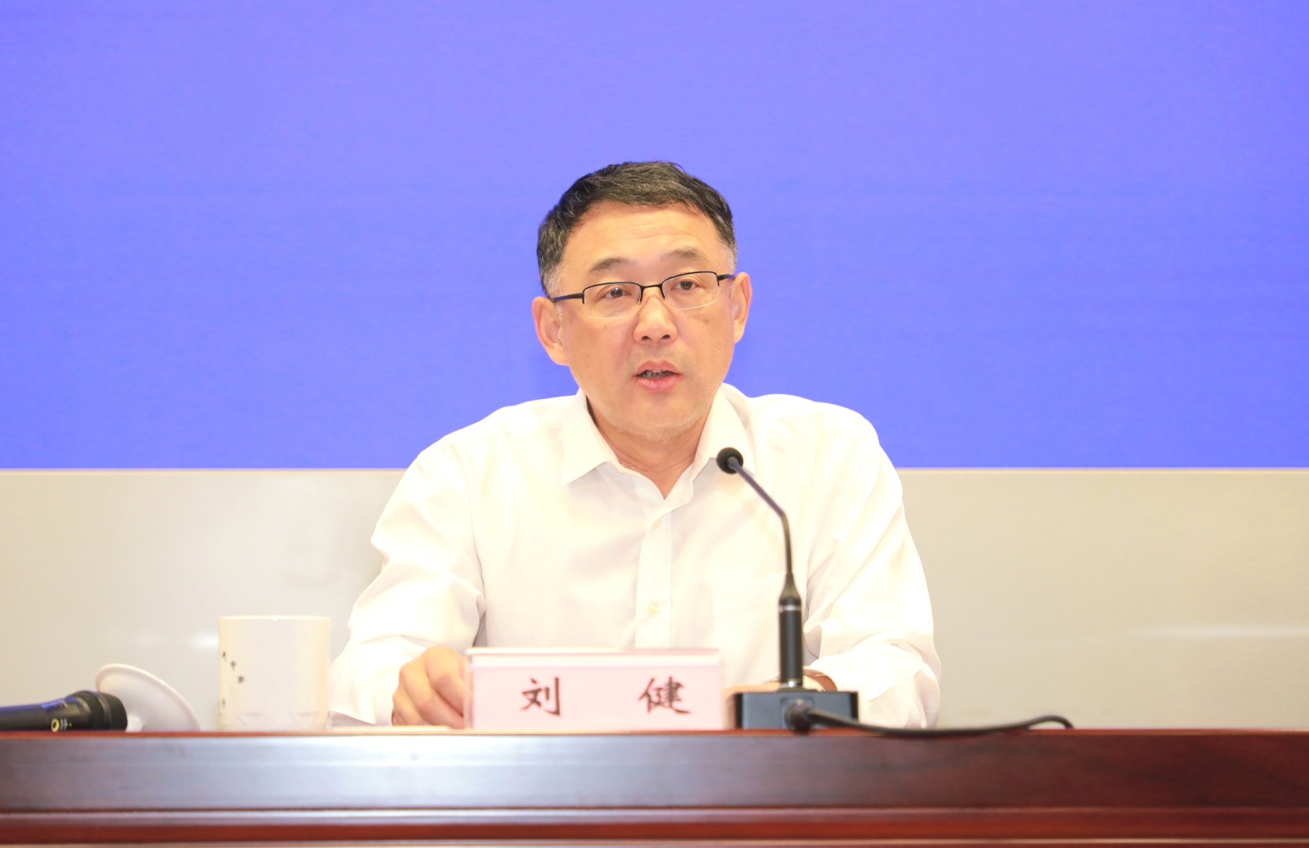 委员2-3级3部正职省正职3-4级4部副职省副职4-5级5司正职厅正职巡视员